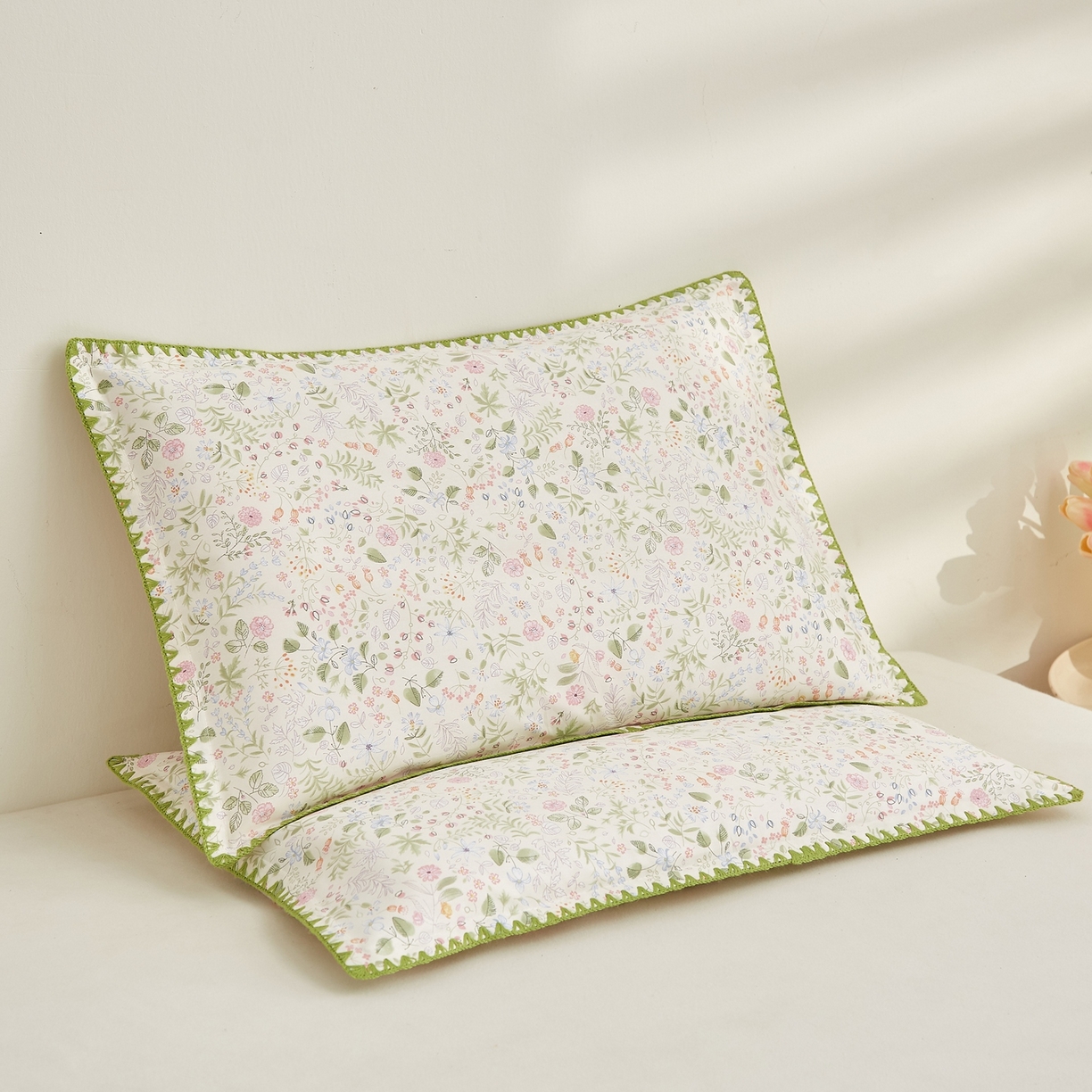 91家纺网 家纺一手货源 找家纺 小桃姐家纺 2026新款全棉纯棉贝壳边三角针单枕套双层纱枕套单件儿童枕套 绿意盎然