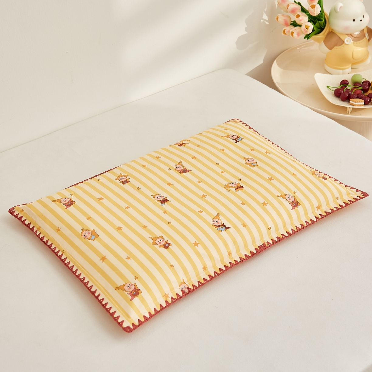 91家纺网 家纺一手货源 找家纺 小桃姐家纺 2026新款全棉纯棉贝壳边三角针单枕套双层纱枕套单件儿童枕套 可爱星星人