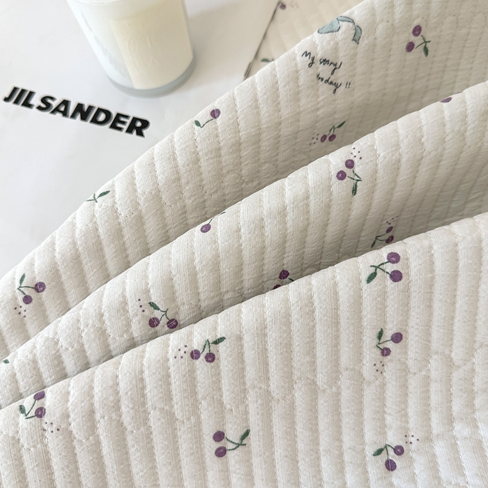 91家纺网 家纺一手货源 找家纺 卢赛尔 2026新款木棉床盖三件套四件套软床垫-四季款 樱桃紫