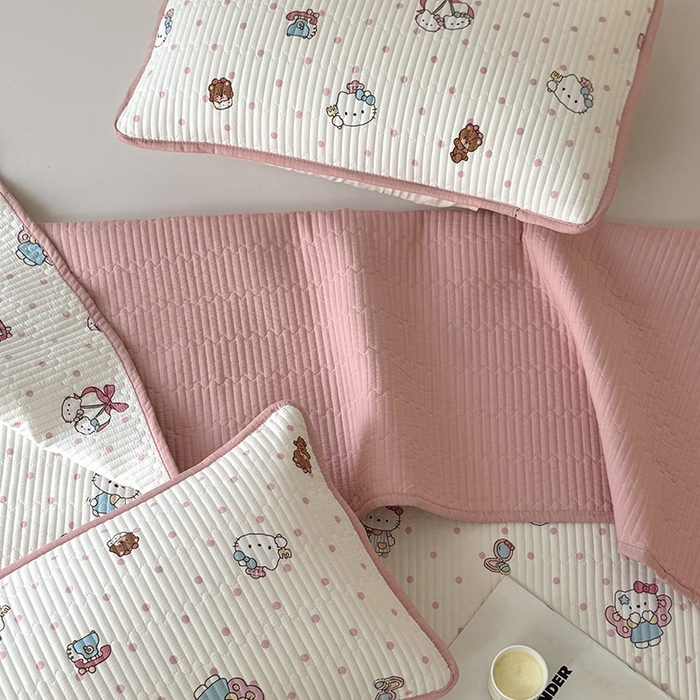 91家纺网 家纺一手货源 找家纺 卢赛尔 2026新款木棉床盖三件套四件套软床垫-四季款 KT乐园