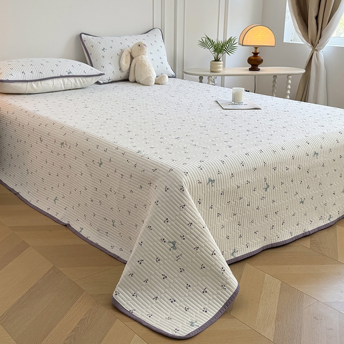 91家纺网 家纺一手货源 找家纺 卢赛尔 2026新款木棉床盖三件套四件套软床垫-四季款 樱桃紫