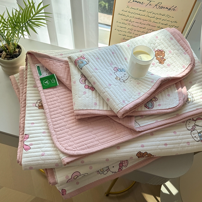 91家纺网 家纺一手货源 找家纺 卢赛尔 2026新款木棉床盖三件套四件套软床垫-四季款 KT乐园