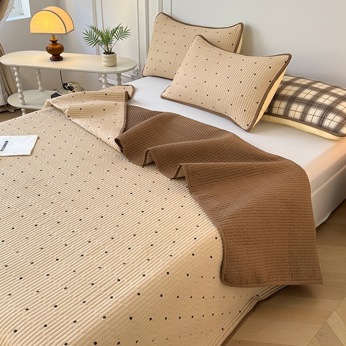 91家纺网 家纺一手货源 找家纺 卢赛尔 2026新款木棉床盖三件套四件套软床垫-四季款 点点爱