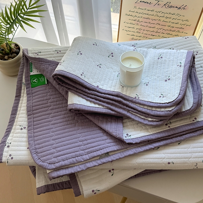 91家纺网 家纺一手货源 找家纺 卢赛尔 2026新款木棉床盖三件套四件套软床垫-四季款 樱桃紫