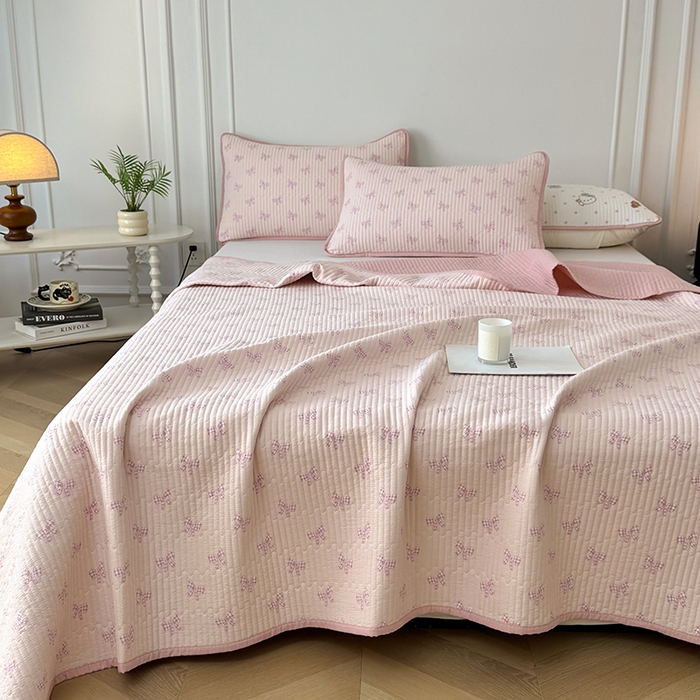 91家纺网 家纺一手货源 找家纺 卢赛尔 2026新款木棉床盖三件套四件套软床垫-四季款 蝴蝶结粉