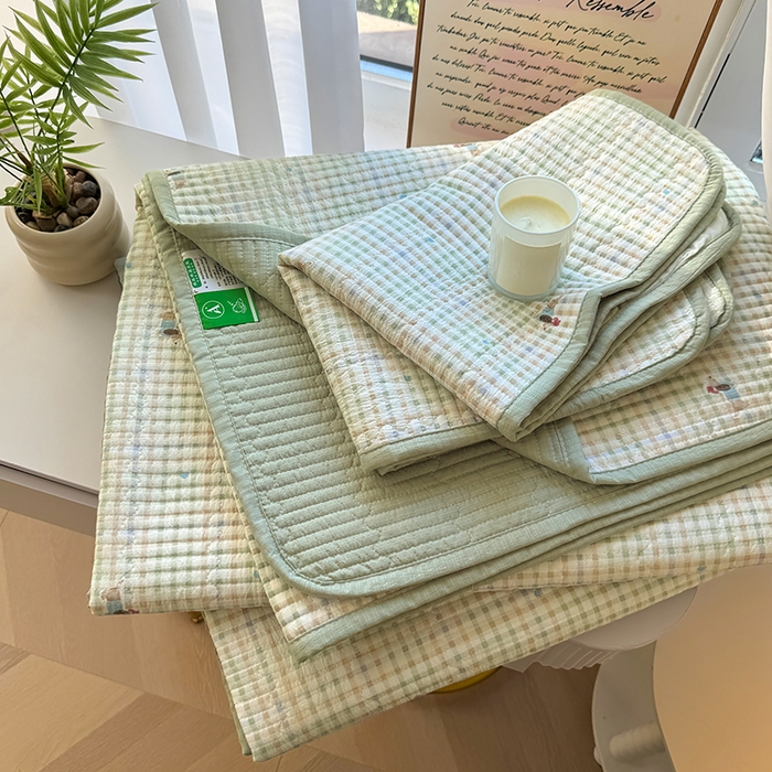 91家纺网 家纺一手货源 找家纺 卢赛尔 2026新款木棉床盖三件套四件套软床垫-四季款 腊肠狗