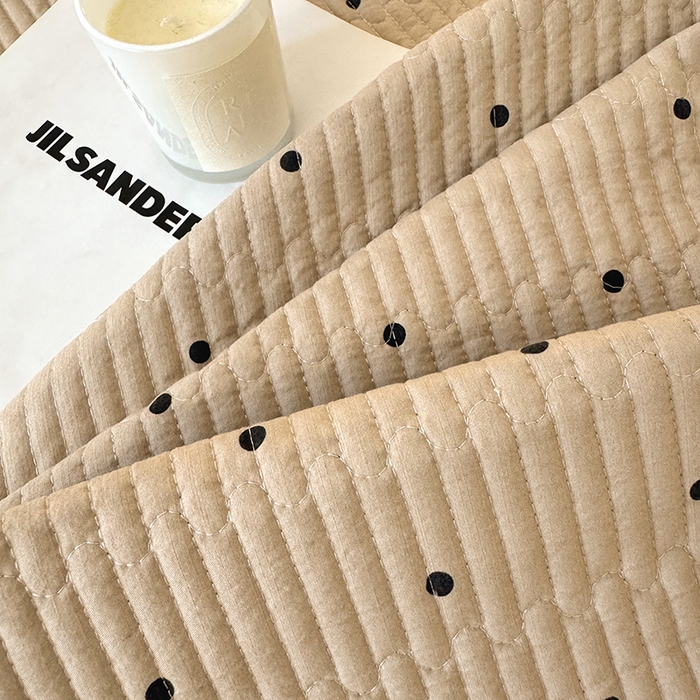 91家纺网 家纺一手货源 找家纺 卢赛尔 2026新款木棉床盖三件套四件套软床垫-四季款 点点爱