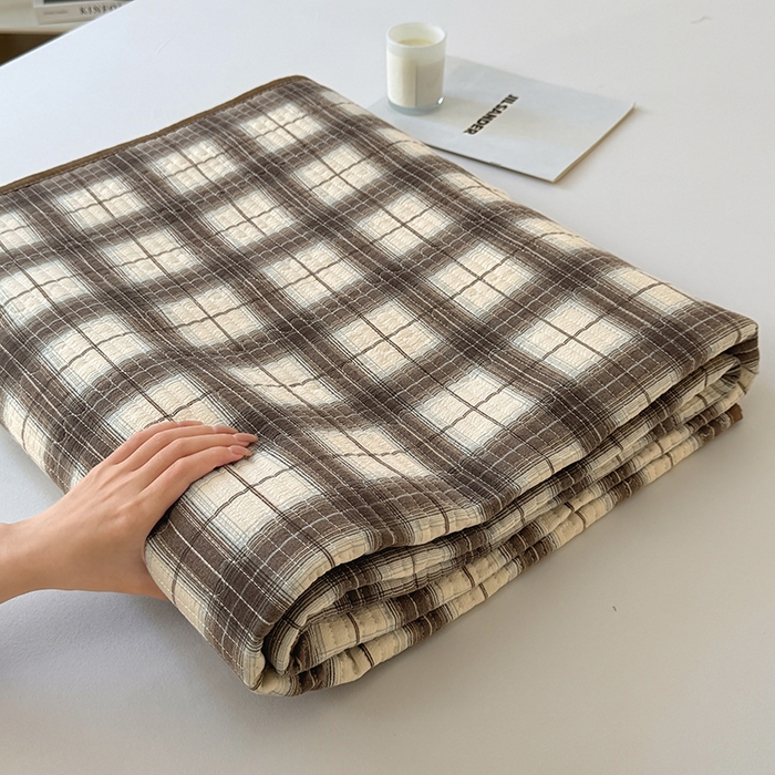 91家纺网 家纺一手货源 找家纺 卢赛尔 2026新款木棉床盖三件套四件套软床垫-四季款 格韵