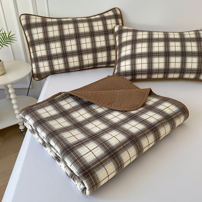 91家纺网 家纺一手货源 找家纺 卢赛尔 2026新款木棉床盖三件套四件套软床垫-四季款 格韵