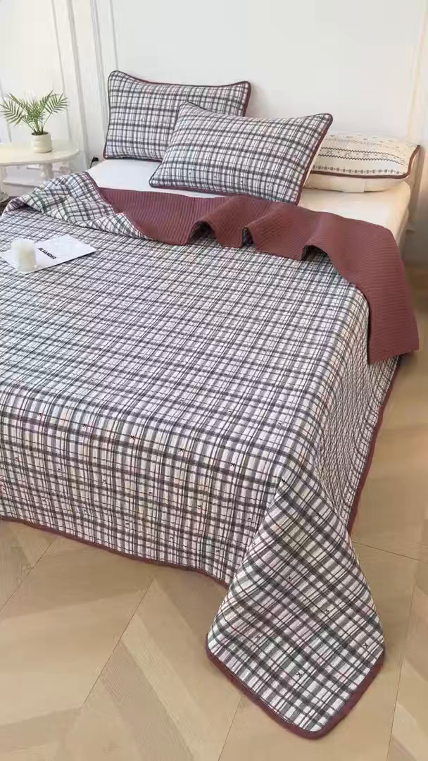 91家纺网 家纺一手货源 找家纺 卢赛尔 2026新款木棉床盖三件套四件套软床垫-四季款 布丁