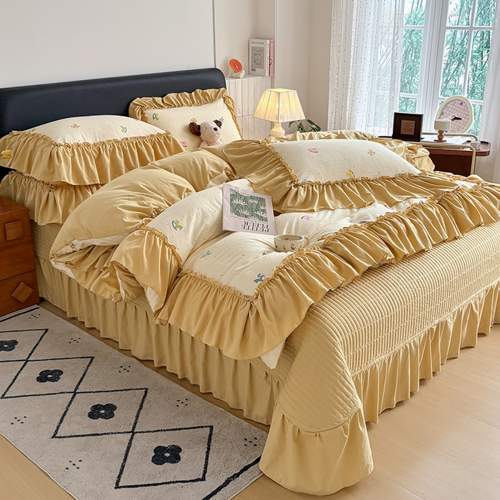 91家纺网 家纺一手货源 找家纺 2026 铠畅新款韩系古法韩国水洗棉仿棉云感棉法式浪漫大花边床盖四件套 春日小马