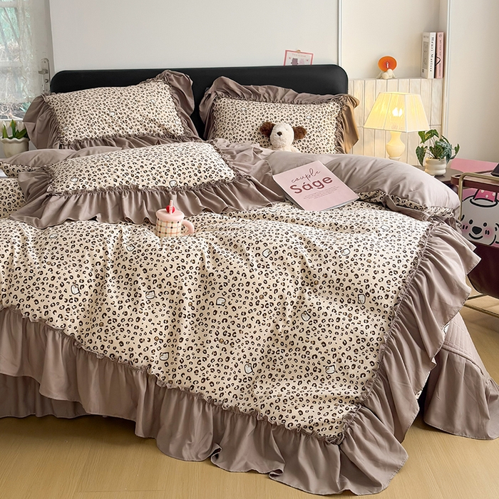 91家纺网 家纺一手货源 找家纺 2026 铠畅新款韩系古法韩国水洗棉仿棉云感棉法式浪漫大花边床盖四件套 赫本豹影