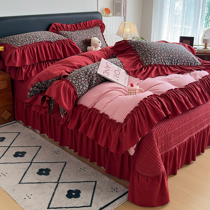 91家纺网 家纺一手货源 找家纺 2026 铠畅新款韩系古法韩国水洗棉仿棉云感棉法式浪漫大花边床盖四件套 红调花漾