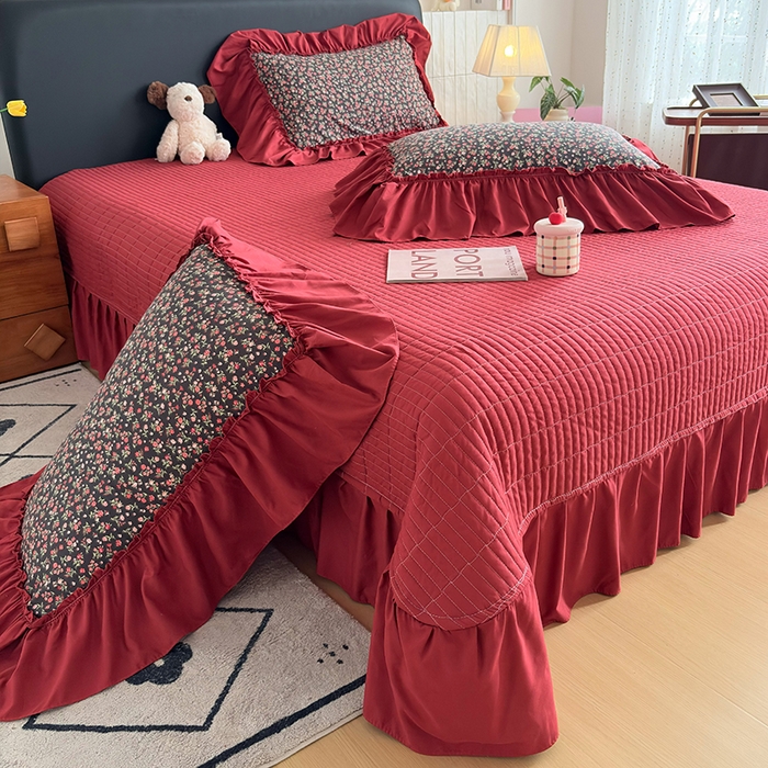 91家纺网 家纺一手货源 找家纺 2026 铠畅新款韩系古法韩国水洗棉仿棉云感棉法式浪漫大花边床盖四件套 红调花漾