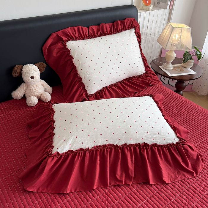 91家纺网 家纺一手货源 找家纺 2026 铠畅新款韩系古法韩国水洗棉仿棉云感棉法式浪漫大花边床盖四件套 红雾波点