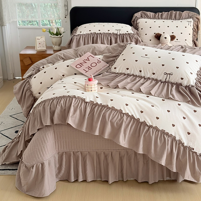 91家纺网 家纺一手货源 找家纺 2026 铠畅新款韩系古法韩国水洗棉仿棉云感棉法式浪漫大花边床盖四件套 咖调爱心