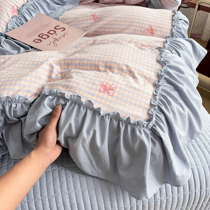 91家纺网 家纺一手货源 找家纺 2026 铠畅新款韩系古法韩国水洗棉仿棉云感棉法式浪漫大花边床盖四件套 奶格蝴蝶结