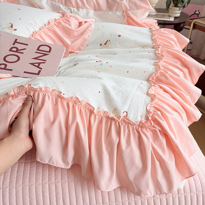 91家纺网 家纺一手货源 找家纺 2026 铠畅新款韩系古法韩国水洗棉仿棉云感棉法式浪漫大花边床盖四件套 桃心木马