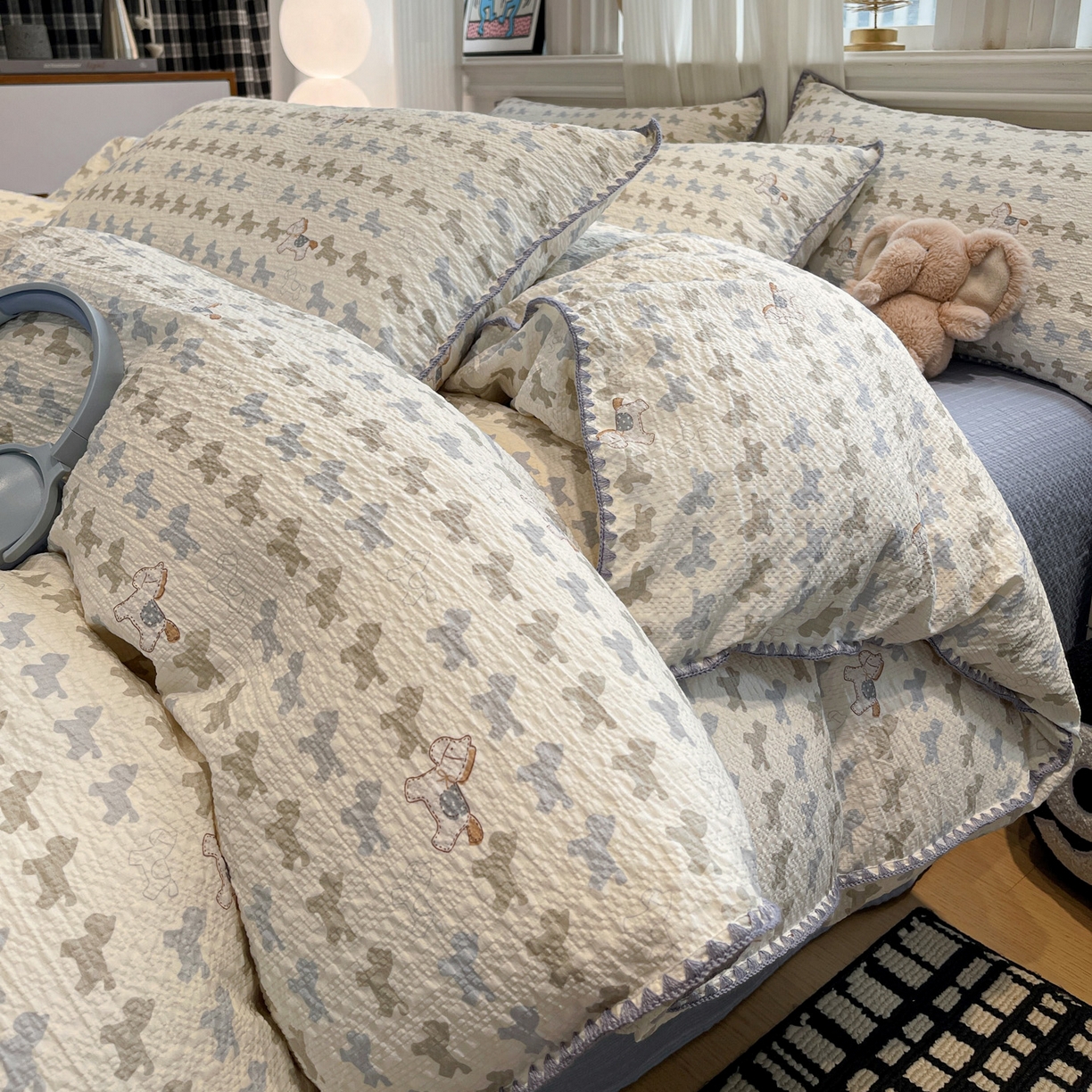 91家纺网 家纺一手货源 找家纺 一比一家纺 2026新款云感泡芙棉小清新印花贝壳边四件套 萌趣小马