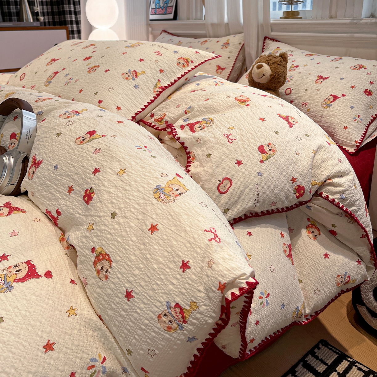 91家纺网 家纺一手货源 找家纺 一比一家纺 2026新款云感泡芙棉小清新印花贝壳边四件套 蛋糕星人