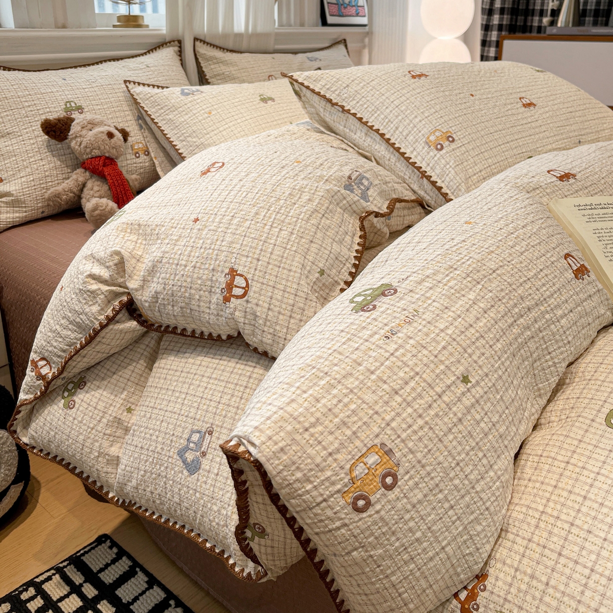 91家纺网 家纺一手货源 找家纺 一比一家纺 2026新款云感泡芙棉小清新印花贝壳边四件套 小汽车