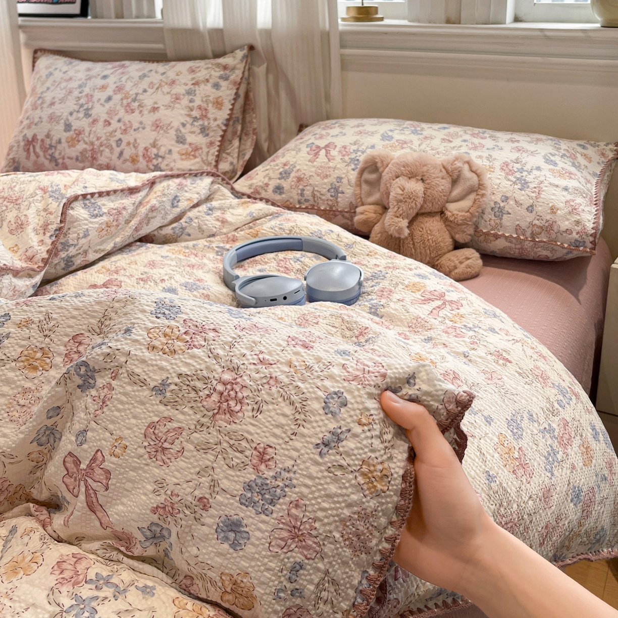 91家纺网 家纺一手货源 找家纺 一比一家纺 2026新款云感泡芙棉小清新印花贝壳边四件套 诗意柔