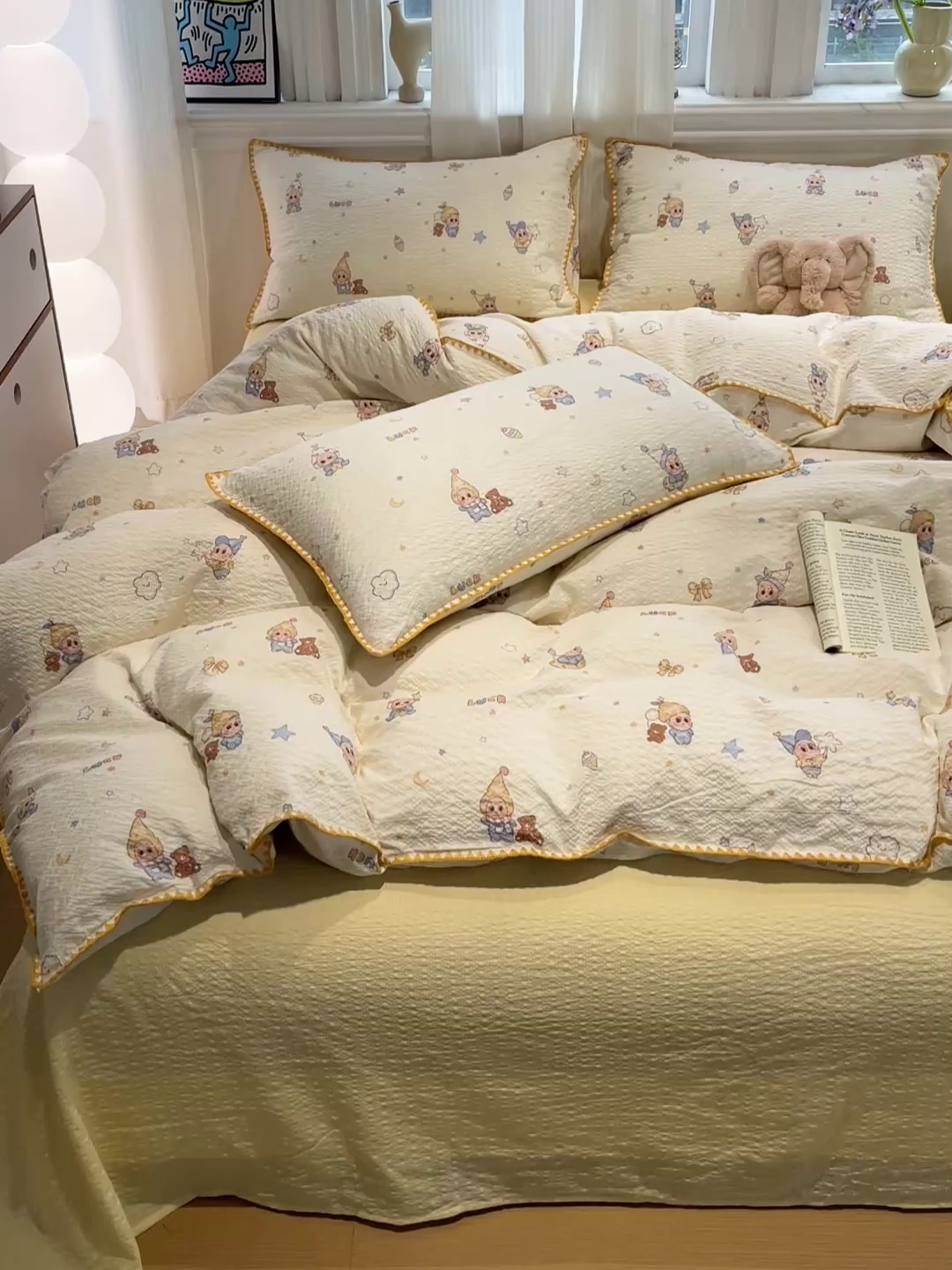 91家纺网 家纺一手货源 找家纺 一比一家纺 2026新款云感泡芙棉小清新印花贝壳边四件套 摇摇星人