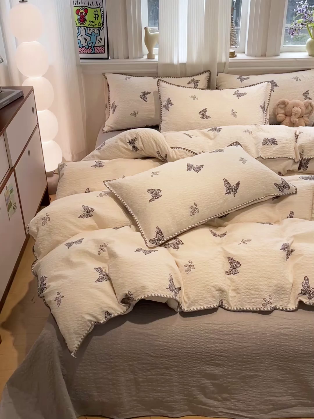 91家纺网 家纺一手货源 找家纺 一比一家纺 2026新款云感泡芙棉小清新印花贝壳边四件套 黑白蝴蝶