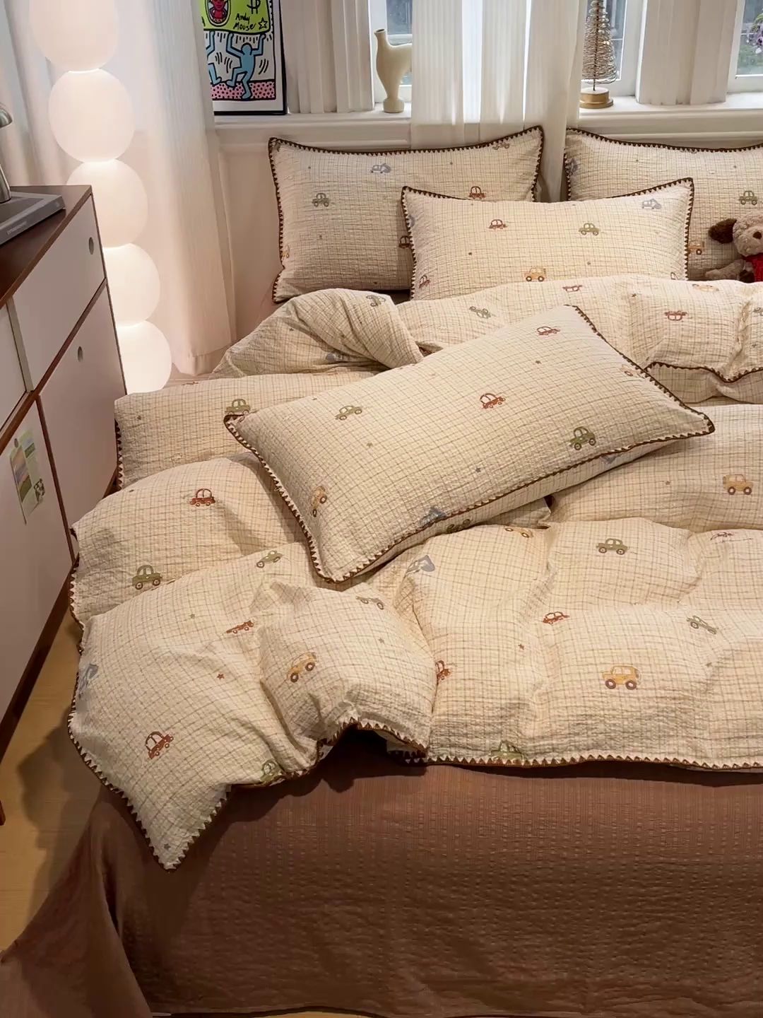 91家纺网 家纺一手货源 找家纺 一比一家纺 2026新款云感泡芙棉小清新印花贝壳边四件套 小汽车