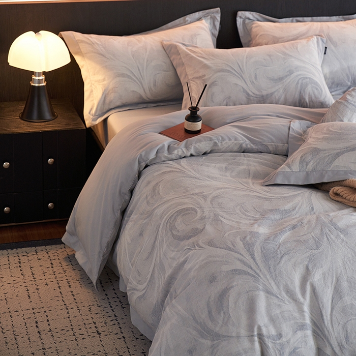 91家纺网 家纺一手货源 找家纺 宜代光年 2026新款亚麻大提花贡缎磨毛（拼角款）四件套系列 云千-鲜蓝