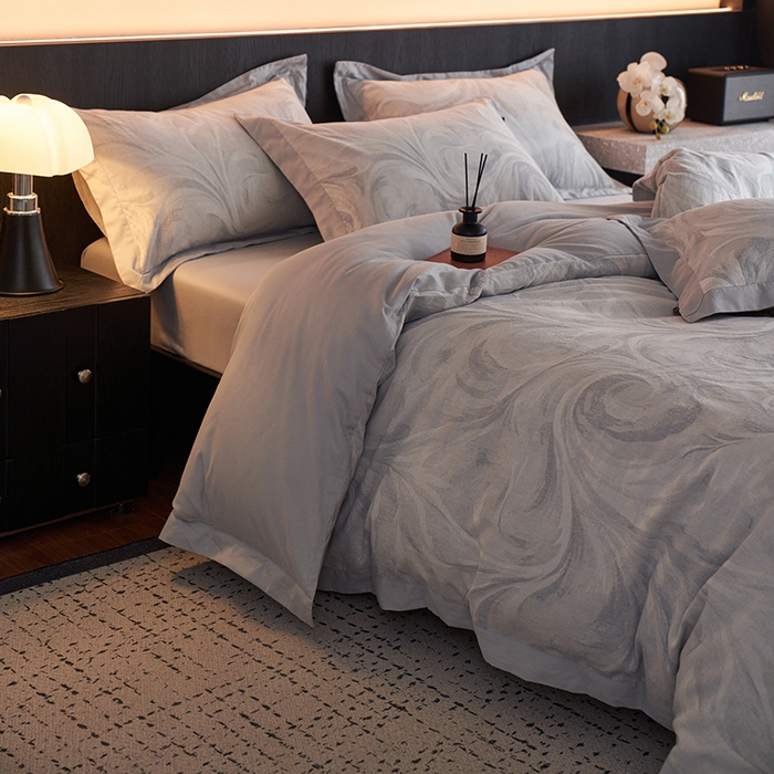 91家纺网 家纺一手货源 找家纺 宜代光年 2026新款亚麻大提花贡缎磨毛（拼角款）四件套系列 云千-鲜蓝