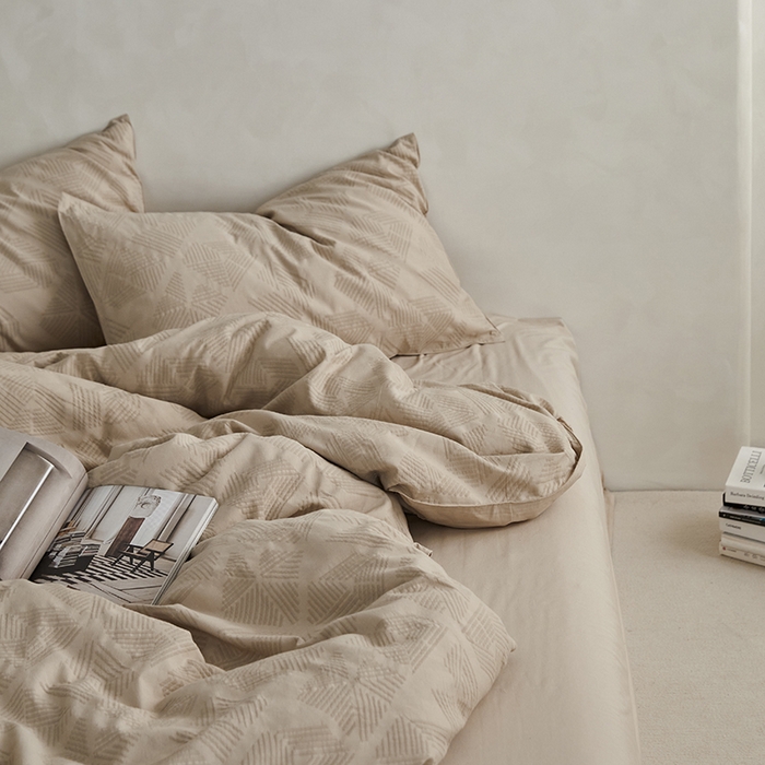 91家纺网 家纺一手货源 找家纺 宜代光年 2026新款全棉纯棉60S水洗棉三层纱色织提花四件套系列（经典保留花型） 卡曼