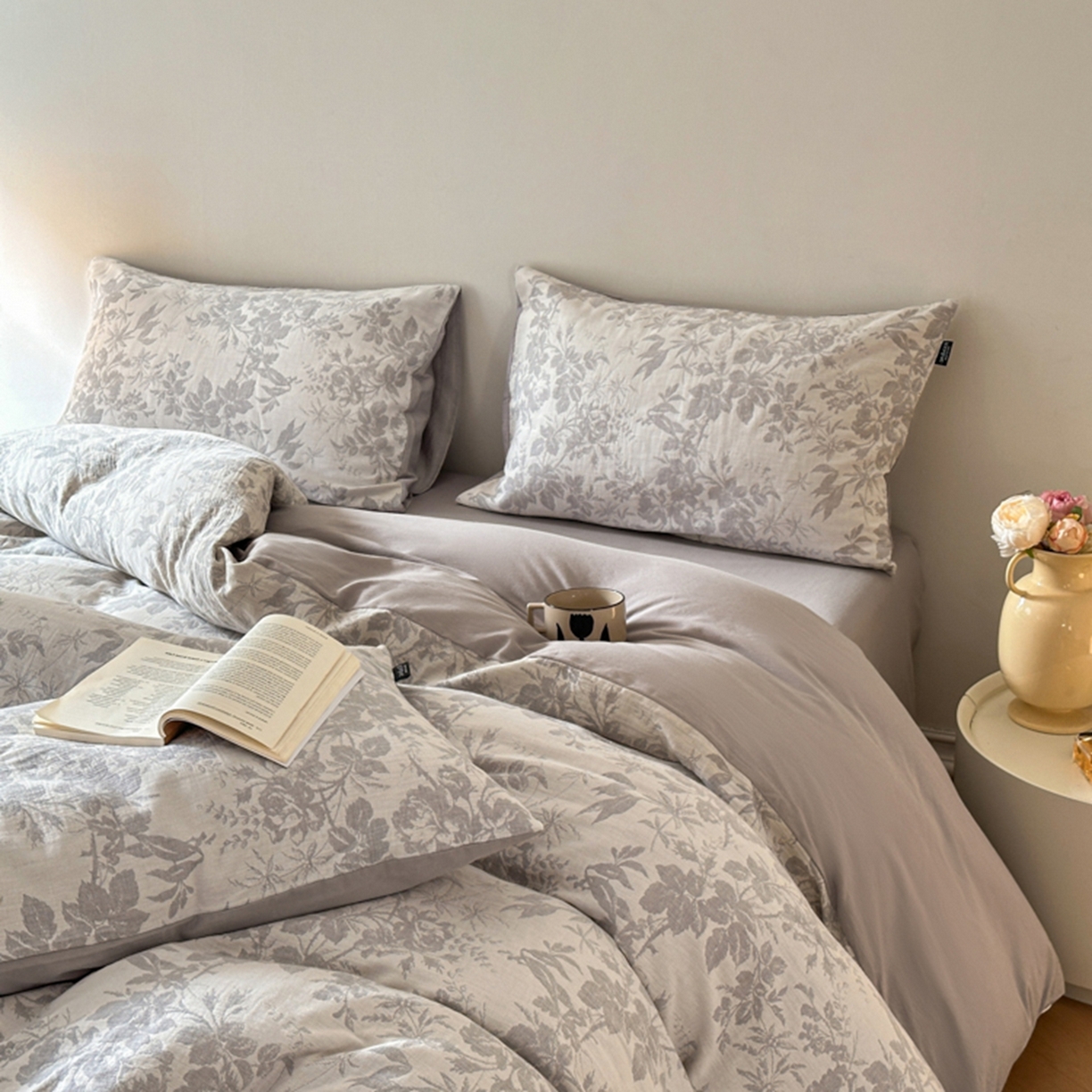 91家纺网 家纺一手货源 找家纺 宜代光年 2026新款全棉纯棉60S水洗棉三层纱色织提花四件套系列（经典保留花型） 繁花-灰