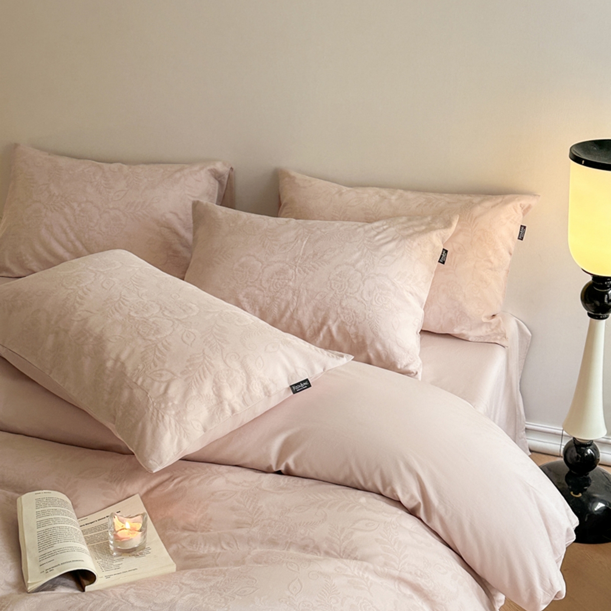 91家纺网 家纺一手货源 找家纺 宜代光年 2026新款全棉纯棉60S水洗棉三层纱色织提花四件套系列（经典保留花型） 海棠