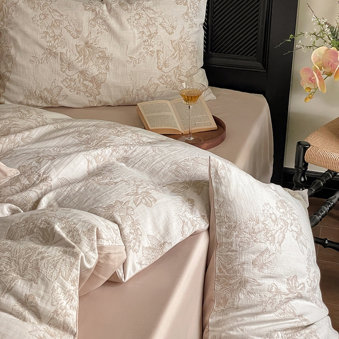 91家纺网 家纺一手货源 找家纺 宜代光年 2026新款全棉纯棉60S水洗棉三层纱色织提花四件套系列（经典保留花型） 执笔水墨-咖