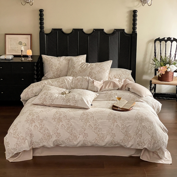 91家纺网 家纺一手货源 找家纺 宜代光年 2026新款全棉纯棉60S水洗棉三层纱色织提花四件套系列（经典保留花型） 执笔水墨-咖