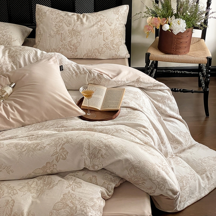 91家纺网 家纺一手货源 找家纺 宜代光年 2026新款全棉纯棉60S水洗棉三层纱色织提花四件套系列（经典保留花型） 执笔水墨-咖