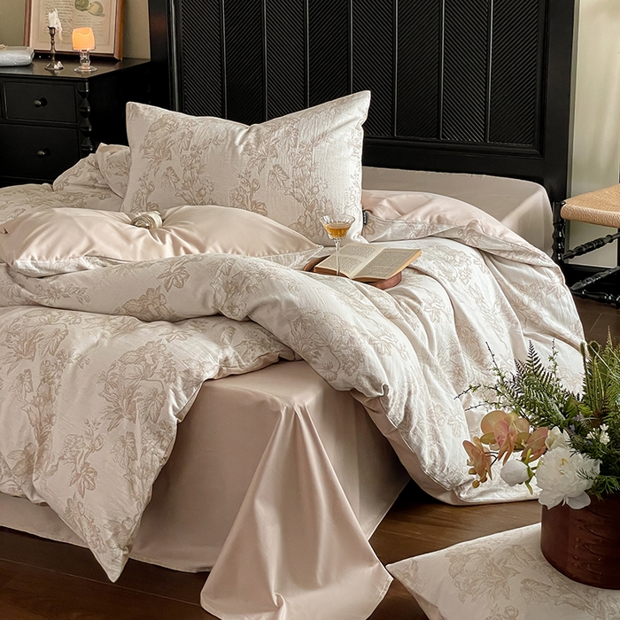 91家纺网 家纺一手货源 找家纺 宜代光年 2026新款全棉纯棉60S水洗棉三层纱色织提花四件套系列（经典保留花型） 执笔水墨-咖