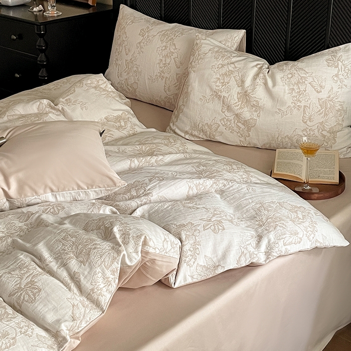 91家纺网 家纺一手货源 找家纺 宜代光年 2026新款全棉纯棉60S水洗棉三层纱色织提花四件套系列（经典保留花型） 执笔水墨-咖