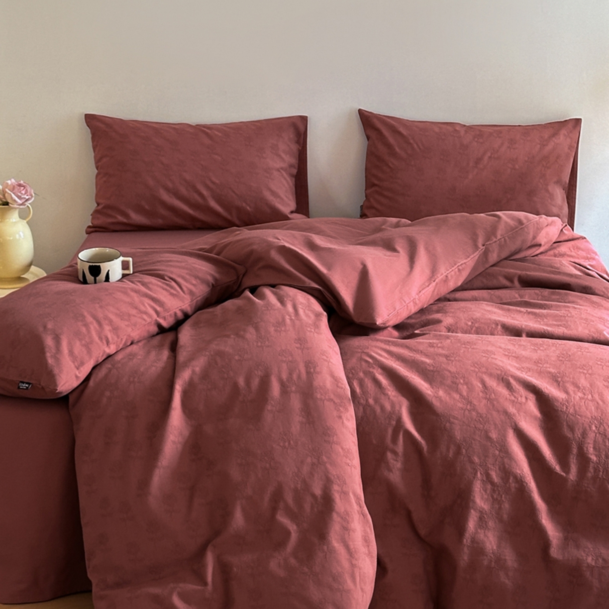 91家纺网 家纺一手货源 找家纺 宜代光年 2026新款全棉纯棉60S水洗棉三层纱色织提花四件套系列（经典保留花型） 玫瑰佳人-红