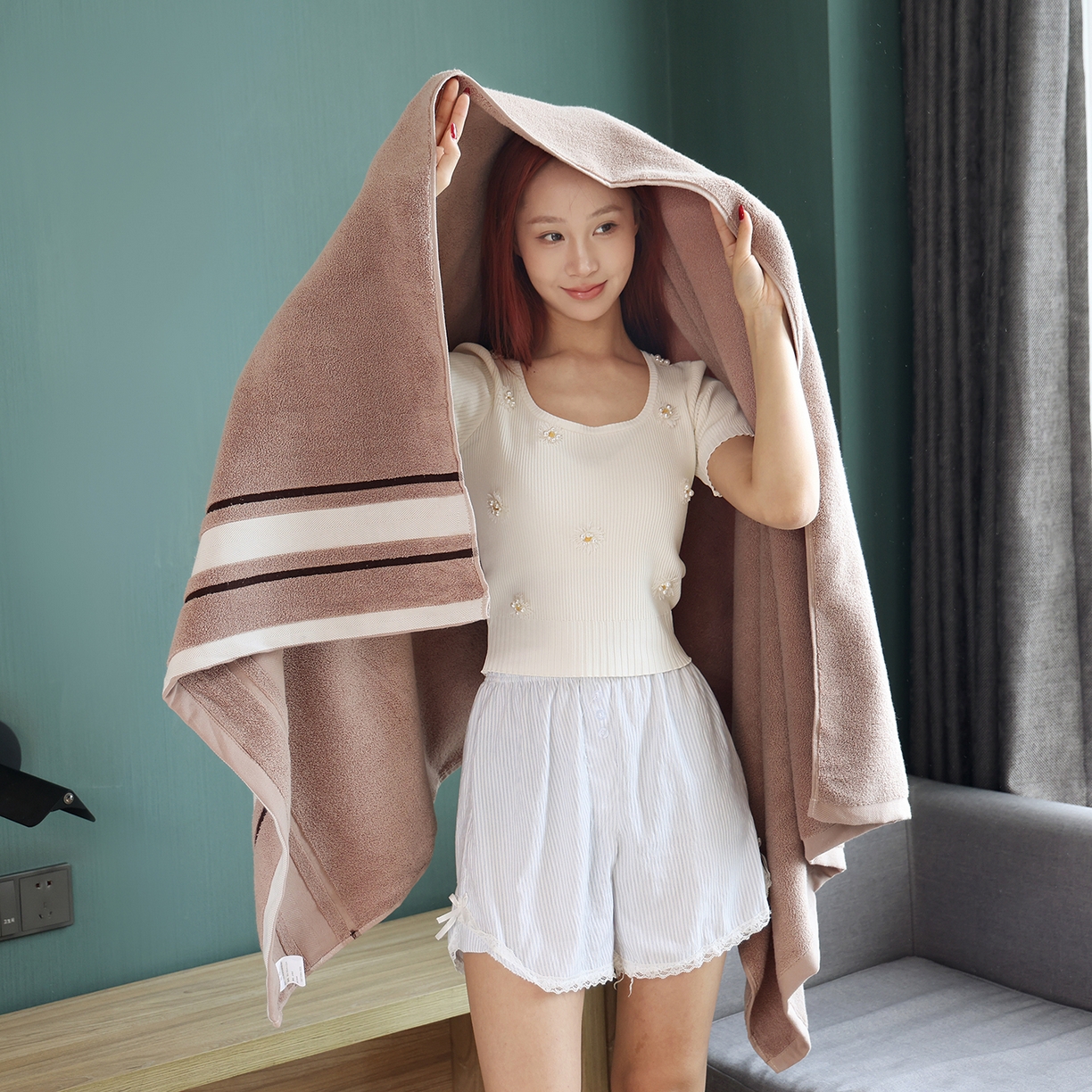 91家纺网 家纺一手货源 找家纺 朴尔家纺-毛巾被 2026新款素边全棉缎档加大加厚浴巾 浮柔咖 90*180cm