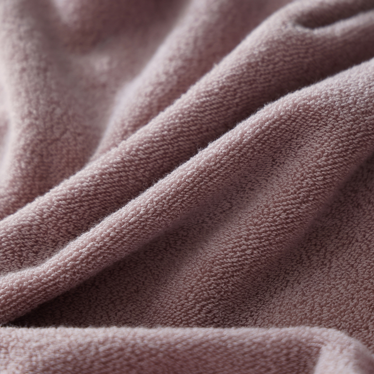 91家纺网 家纺一手货源 找家纺 朴尔家纺-毛巾被 2026新款素边全棉缎档加大加厚浴巾 轻豆粉 90*180cm