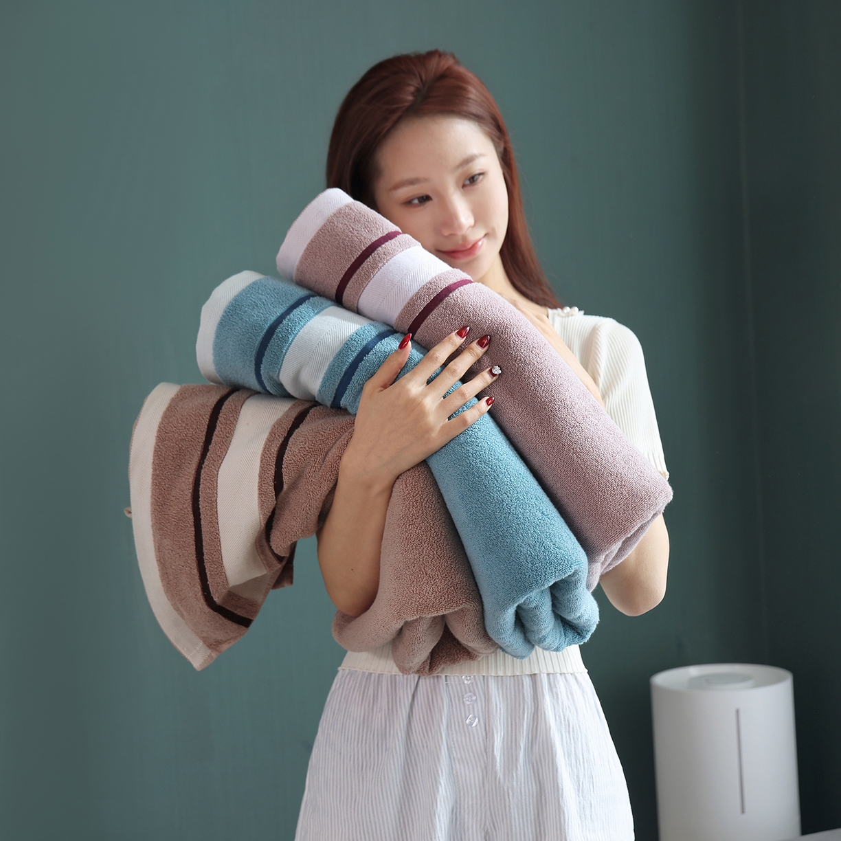 91家纺网 家纺一手货源 找家纺 朴尔家纺-毛巾被 2026新款素边全棉缎档加大加厚浴巾 组合图 90*180cm