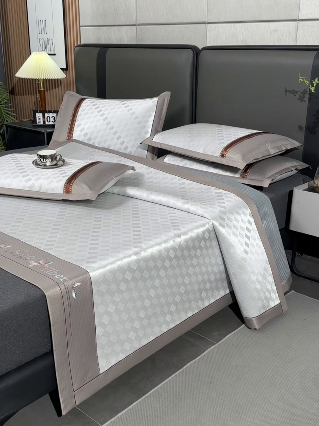 91家纺网 家纺一手货源 找家纺 小牛席业 2026新款超精密冰丝席席子-矩阵方格系列 超精密凉感冰丝席系列（矩阵方格灰色）