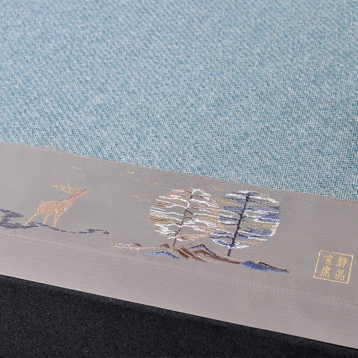 91家纺网 家纺一手货源 找家纺 （总）小牛席业 2026新款丛林小鹿绣花清凉-双面席系列