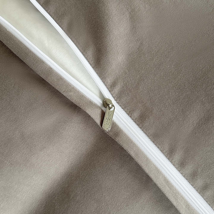 91家纺网 家纺一手货源 找家纺 宜代光年 2026新款全棉纯棉厚织提花单被套系列 暗香疏影-浅咖