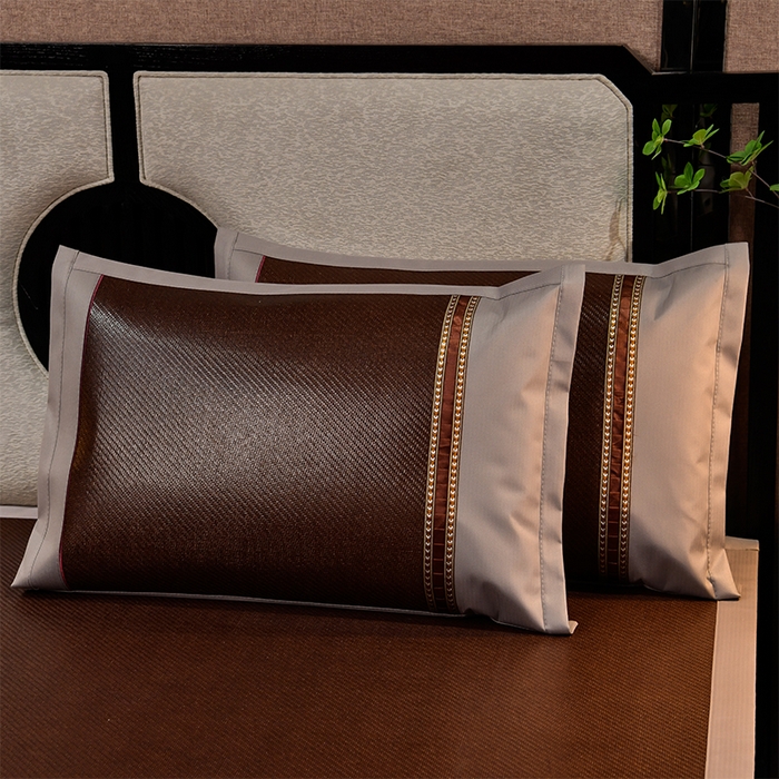 91家纺网 家纺一手货源 找家纺 小牛席业 2026新款丛林小鹿绣花清凉-双面席系列 丛林小鹿-绣花清凉席（黑咖）