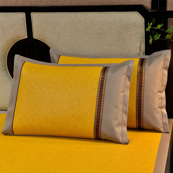 91家纺网 家纺一手货源 找家纺 小牛席业 2026新款丛林小鹿绣花清凉-双面席系列 丛林小鹿-绣花清凉席（黄藤）