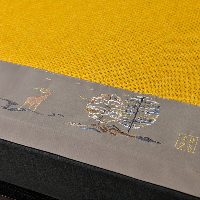 91家纺网 家纺一手货源 找家纺 小牛席业 2026新款丛林小鹿绣花清凉-双面席系列 丛林小鹿-绣花清凉席（黄藤）