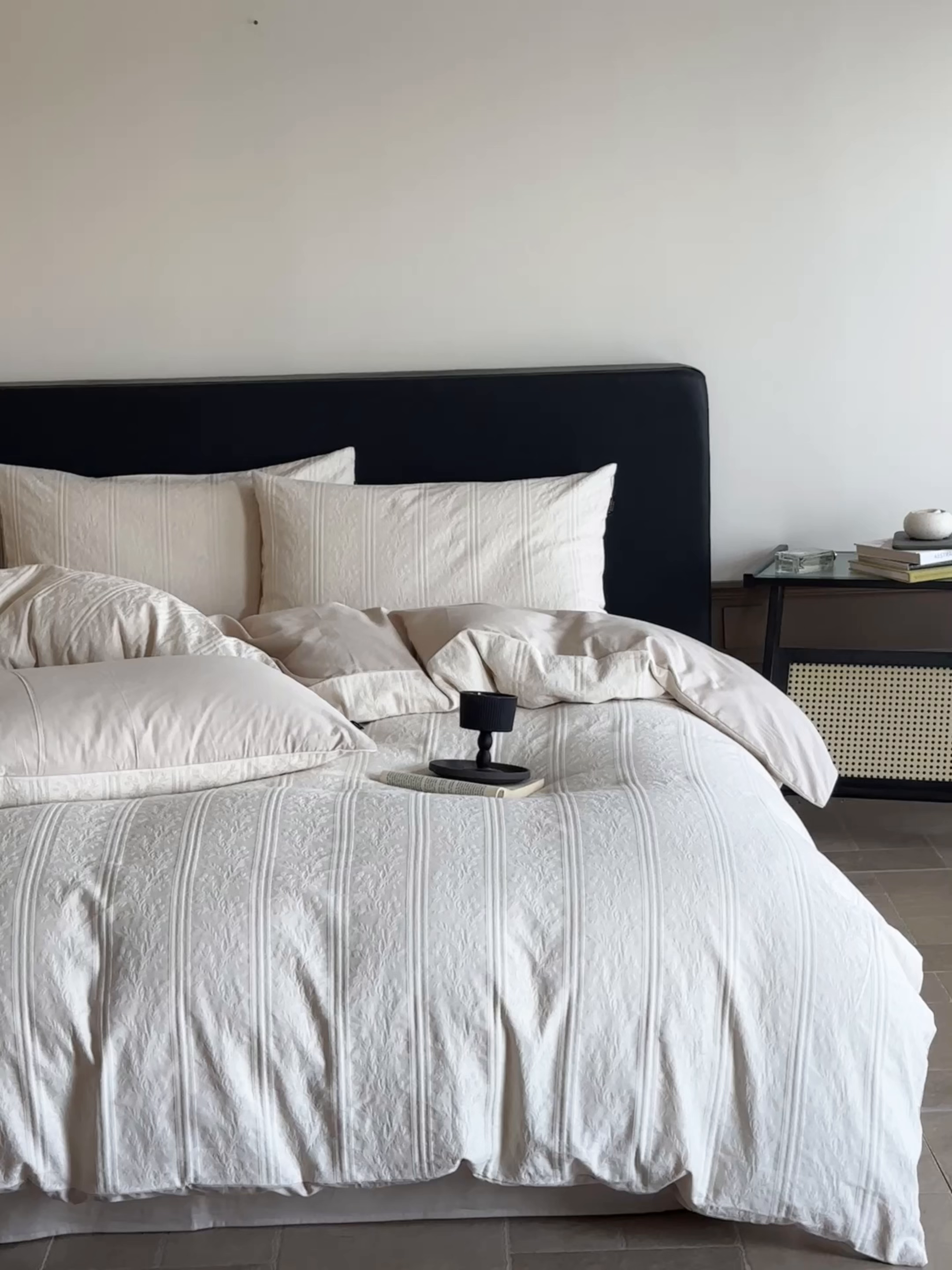 91家纺网 家纺一手货源 找家纺 宜代光年 2026新款全棉纯棉厚织提花单被套系列 森蔓-奶白